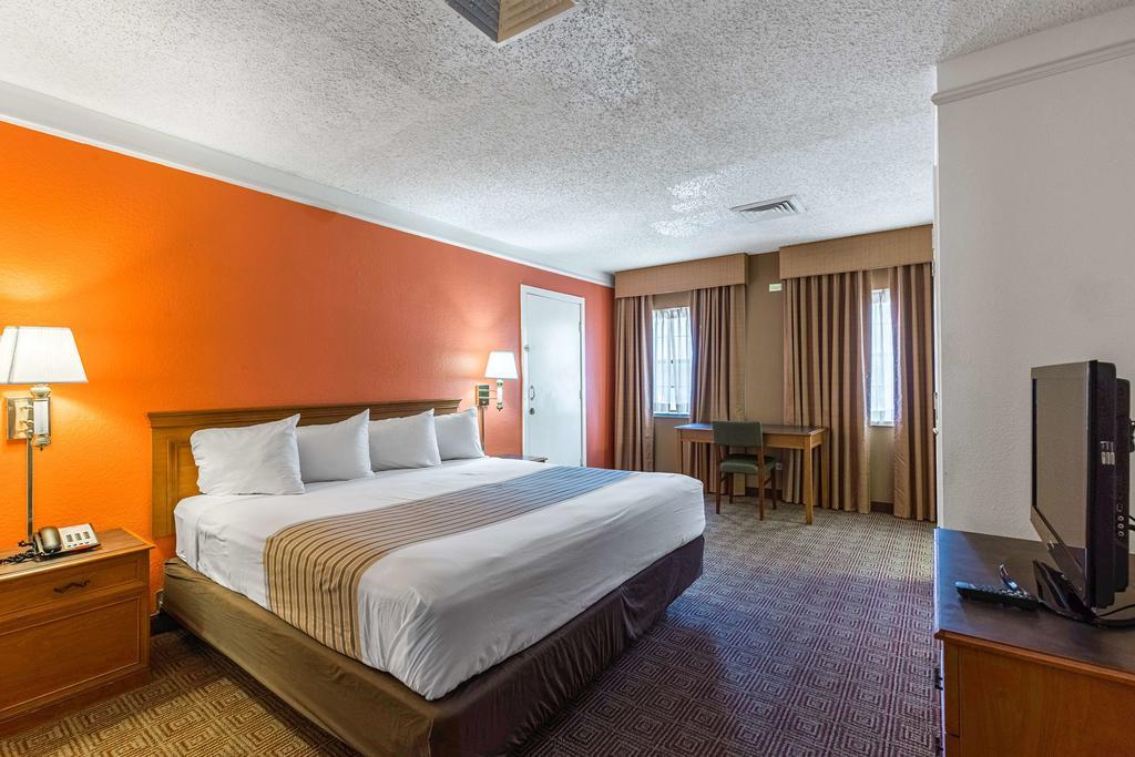 Motel 6 Houston Medical Center - Reliant Park Bagian luar foto