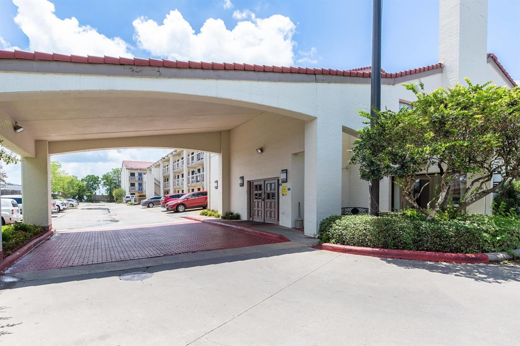 Motel 6 Houston Medical Center - Reliant Park Bagian luar foto