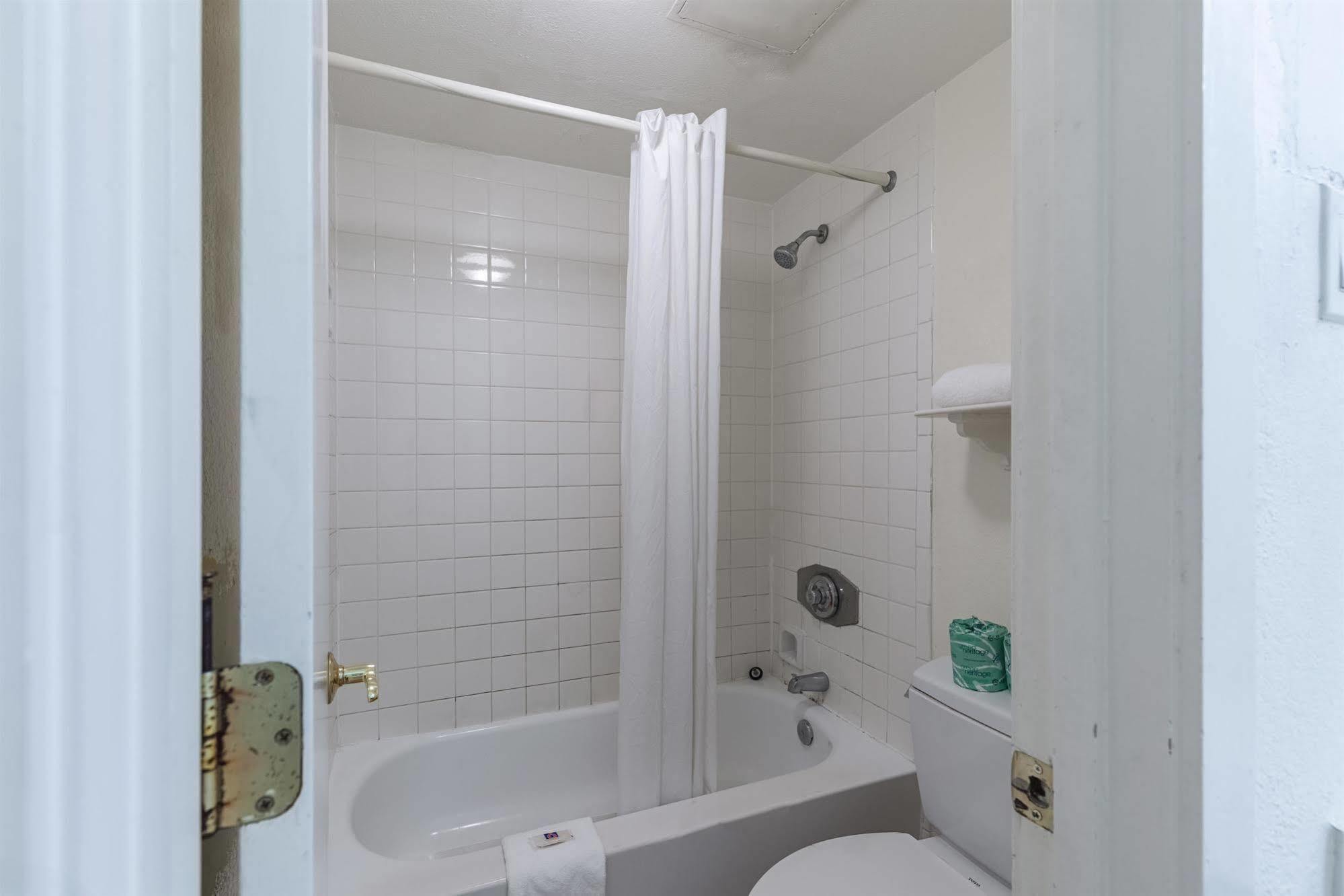 Motel 6 Houston Medical Center - Reliant Park Bagian luar foto