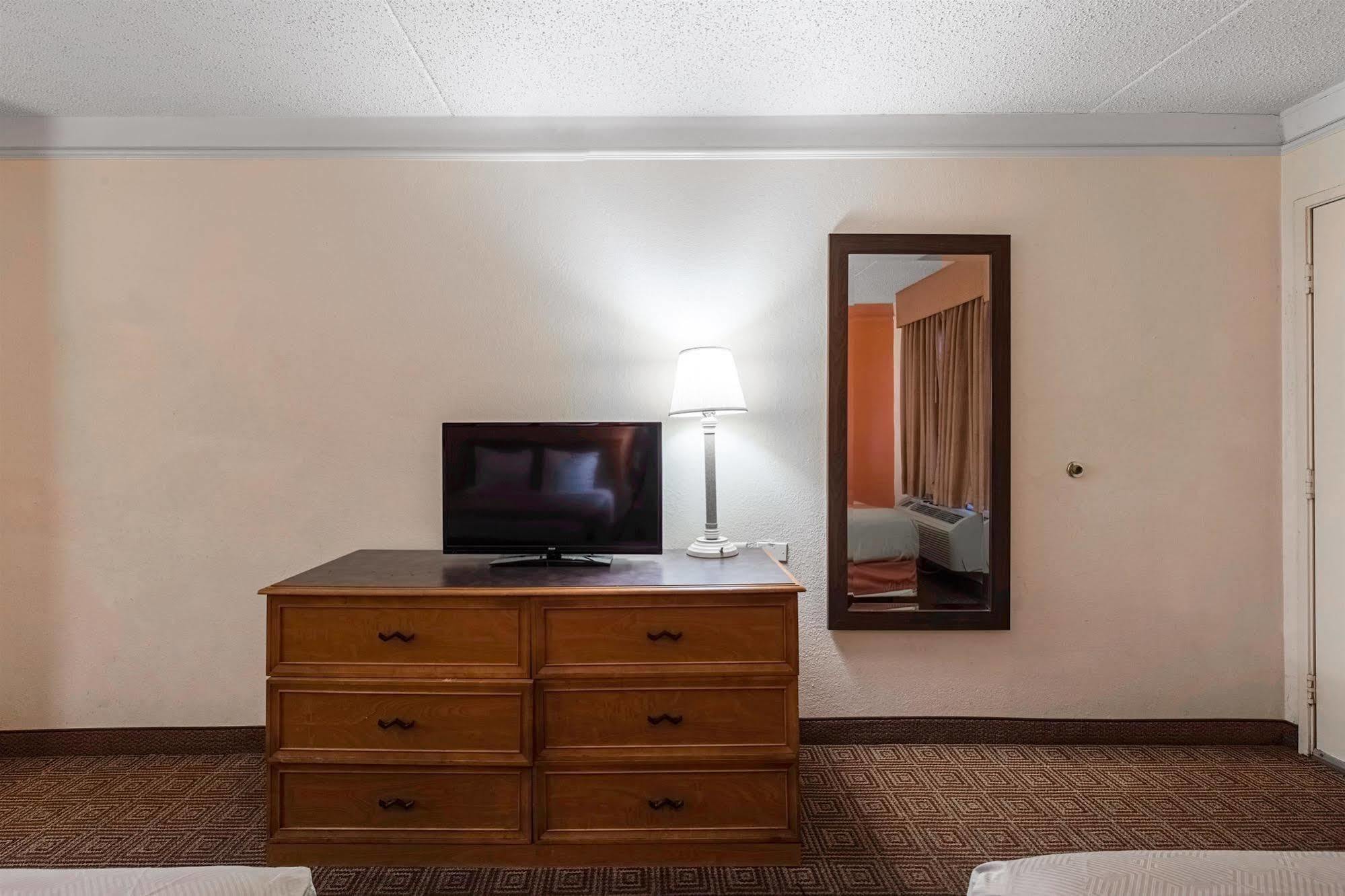 Motel 6 Houston Medical Center - Reliant Park Bagian luar foto